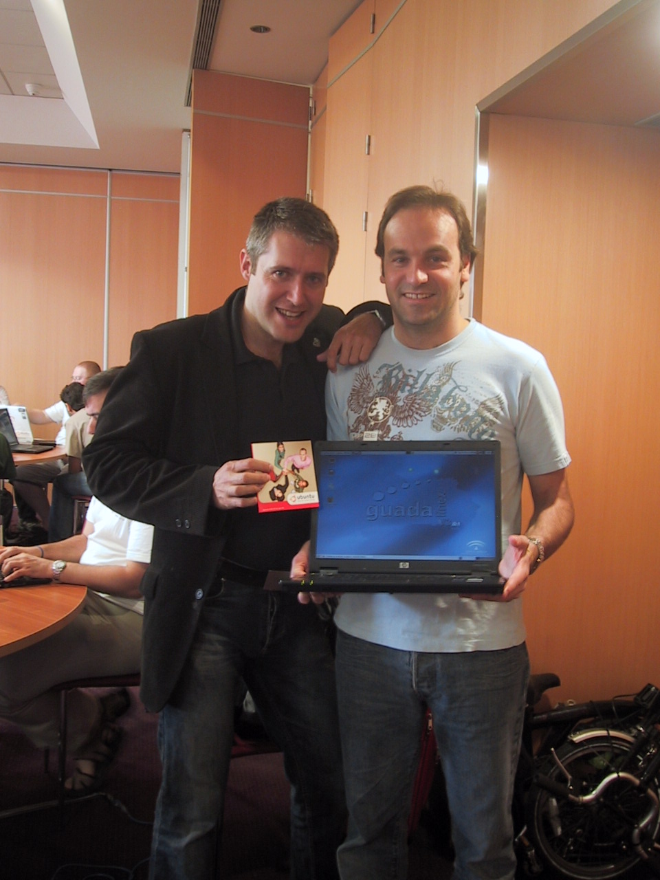 Alfonso_and_Mark_Shuttleworth_2006.JPG